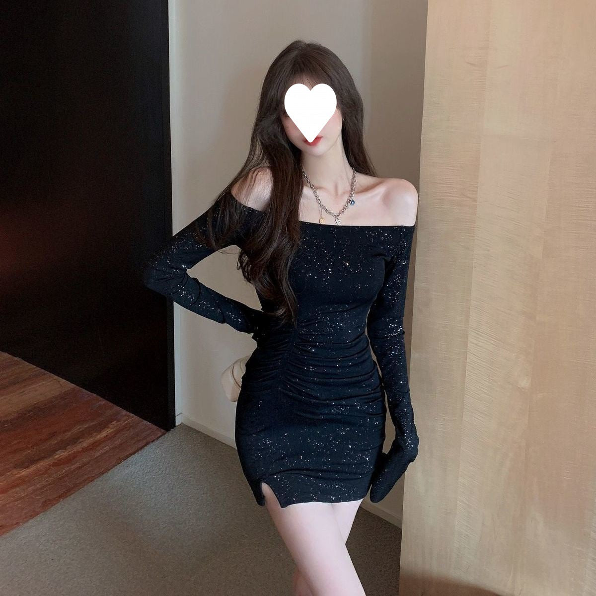 Shoulder dress Women's Slim-fit Diamond-studded Long-sleeved Irregular Hip Skirt Early Autumn 2025 New Black Skirt