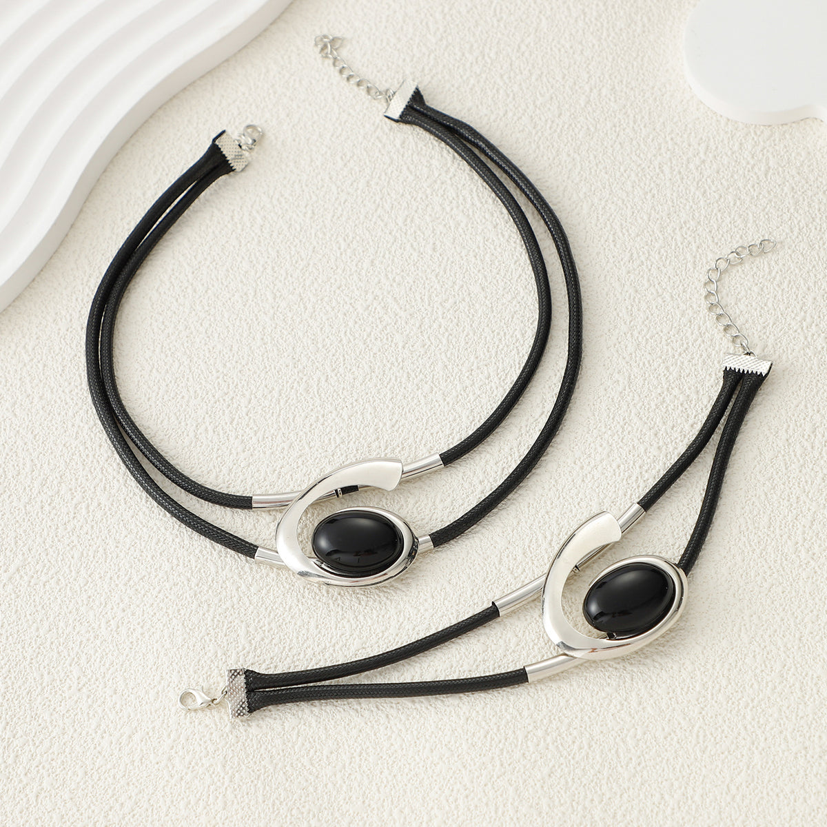 Bohemian Style Necklace Bracelet Set Black Acrylic Snail Set Combination Ladies Necklace Bracelet
