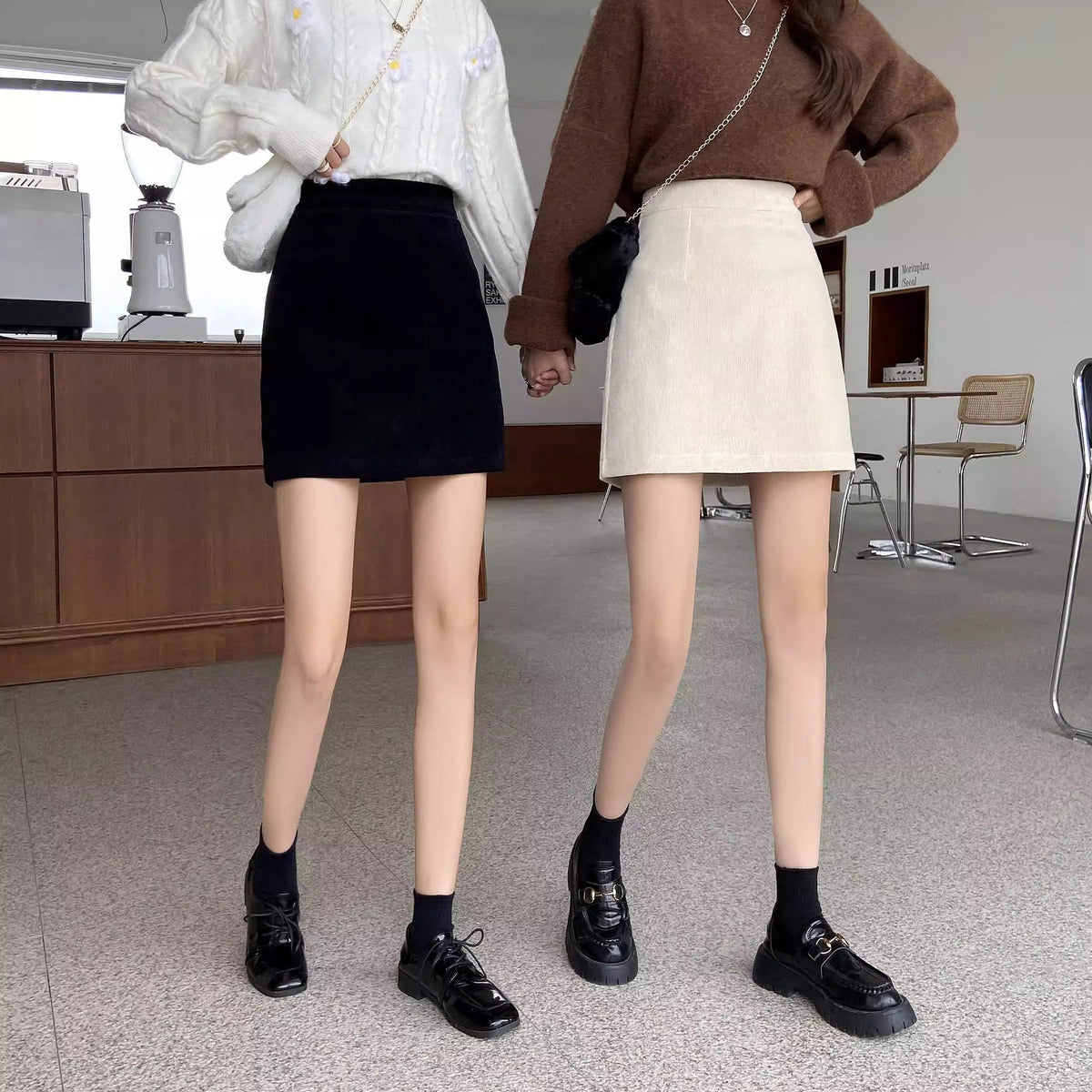 2023 New Autumn and Winter Skirts for Women, Corduroy Skirts, Small High-Waist Slimming Look Korean Style A-Line Hip Skirts