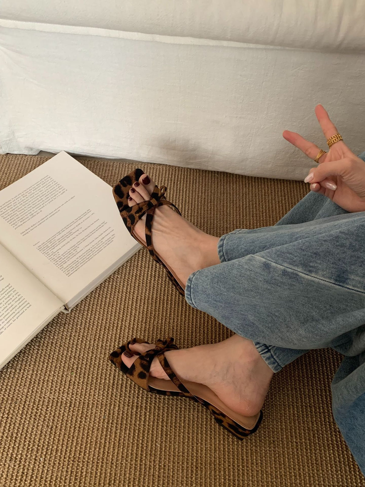 French Evening Style One-Line Sandals 2025 Summer New Elegant Bow Sandals with Skirts Women's Shoes